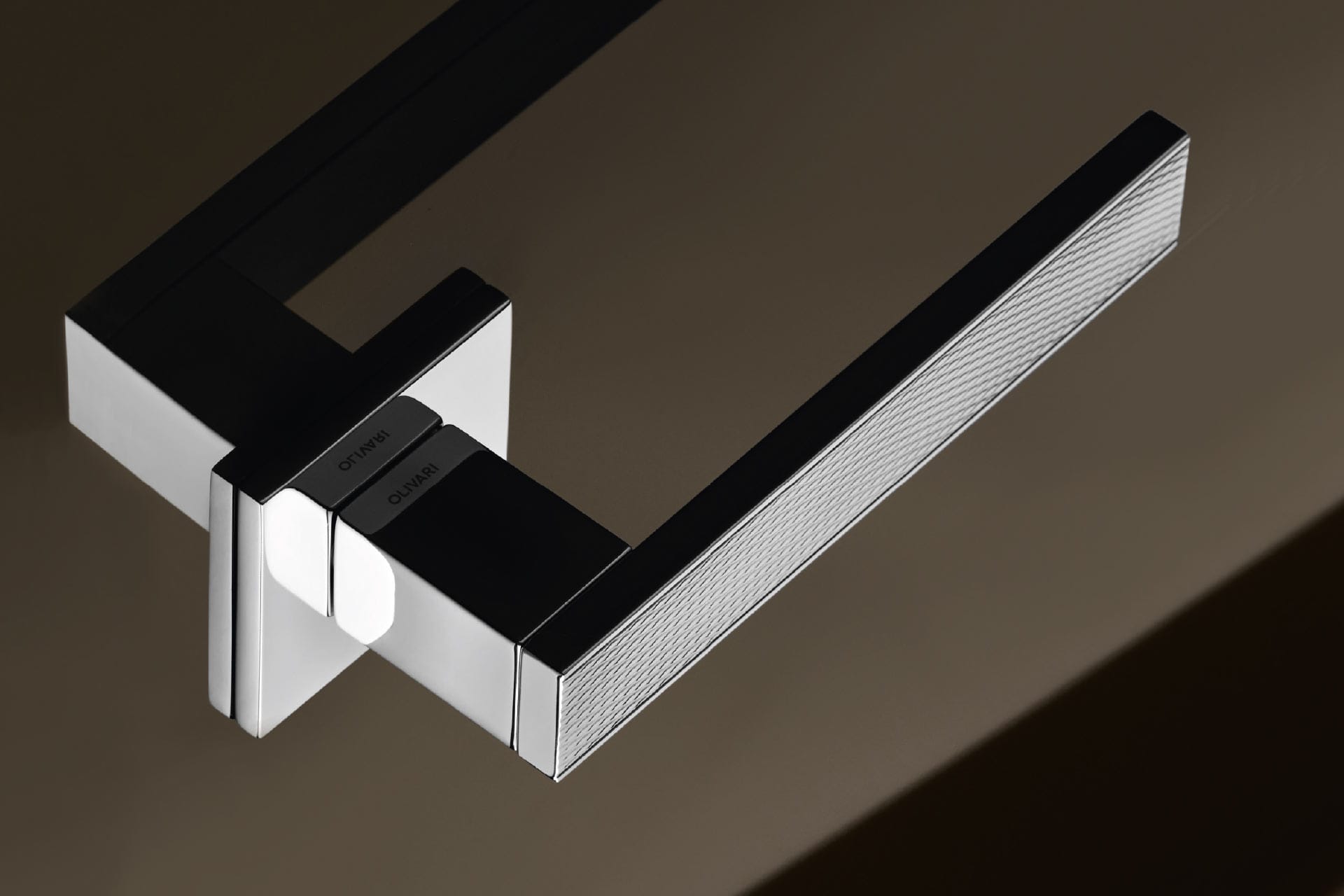 03-diana-barley-guilloche